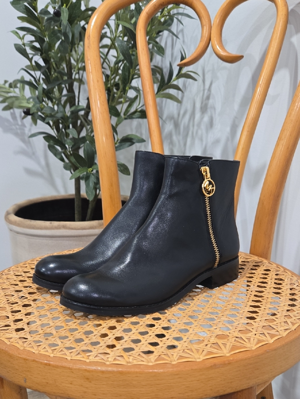 MICHAEL KORS Women's Black Lainey Leather Ankle Boot with Gold Zip - Picture 12 of 12